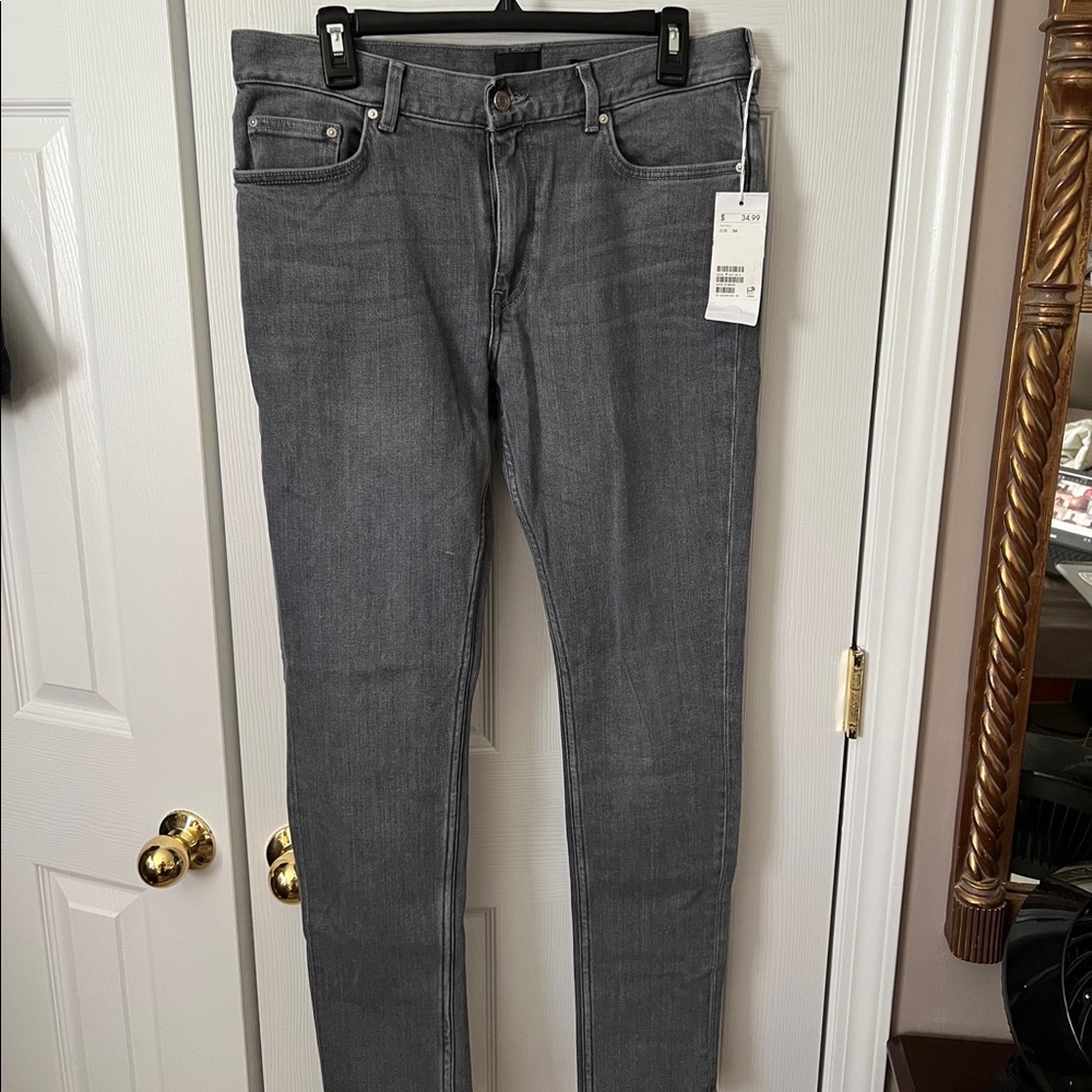 Brand new H&M jeans with tags.